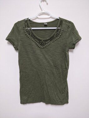 Old Navy Olive Green T-Shirt with Crochet Detail – Soft & Loose Fit